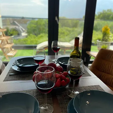 Panoramic In With Underground Parking