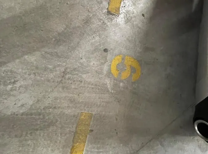 Panoramic In With Underground Parking דירה