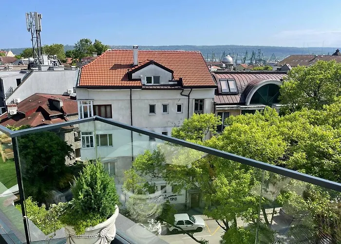 Panoramic In With Underground Parking * ヴァルナ