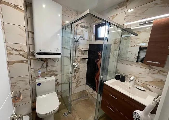 Panoramic In With Underground Parking *